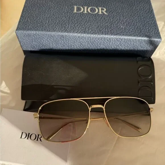 NWT DIOR - Sunglasses - DiorBlackSuit N1F - Gold Brown - Dior Eyewear - Picture 4 of 8